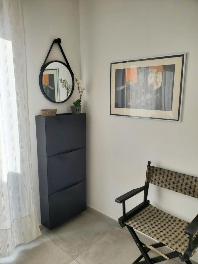 Charmant Studio Moderne Avec Exterieur "Dormir En Provence" 퐁비에이유 외부 사진
